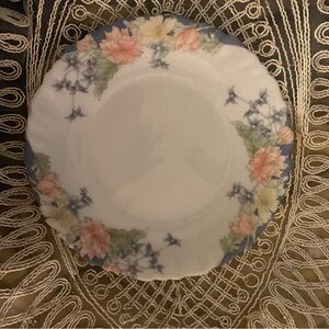 Arcopal france Charming Floral Dinner Plate with Pastel Accents